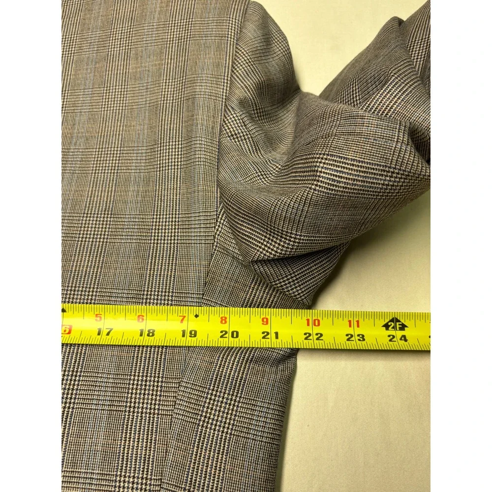 Jos A Bank Signature Collection Mens 40R W34 L30 Grey Plaid 100%‎ Wool 2Pc Suit